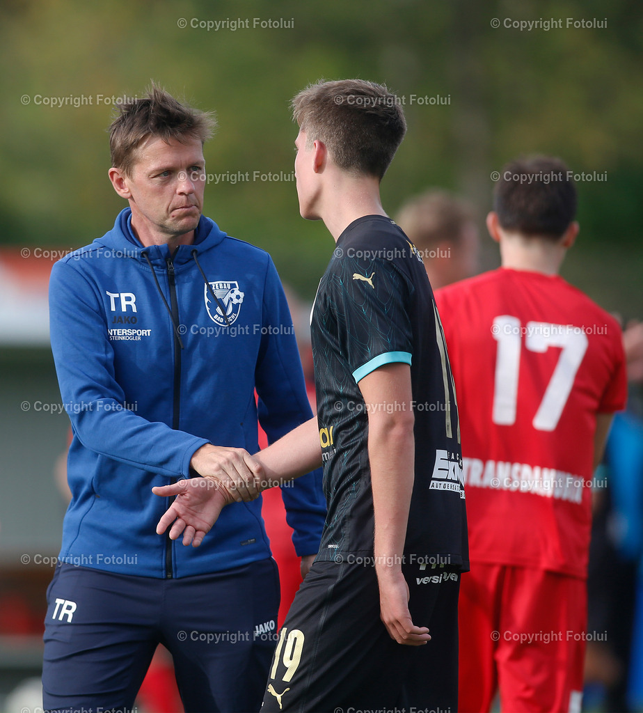 A_LUI_230923_44 | SPORT,FUSSBALL,LT1 OOELIGA ASKOE OEDT-SV ZEBAU BAD ISCHL 29.09.2023 IM BID: TRAINER THOMAS HEISSL  (BAD ISCHL)FOTO:FOTOLUI