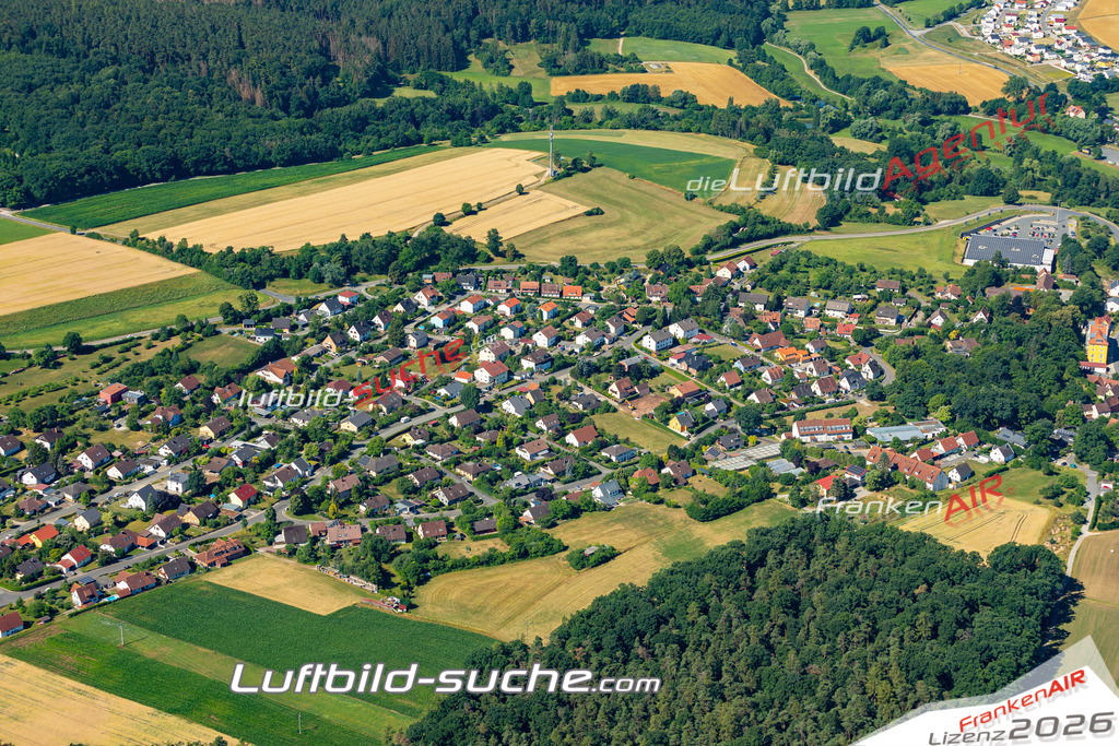 Aktuelles Luftbild von  Emskirchen - Die Luftaufnahme wurde 2022 mittels UL-Flugzeug erstellt ( keine Drohne ) - hochauflösende Kamera-Systeme von  Canon -Beste Qualität - Für grossformatige Ausdrucke geeignet. Die Geschenkidee !