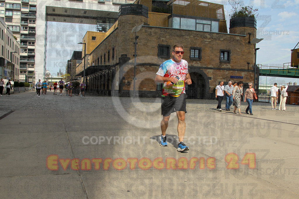 250920_1327_EV4_5609 | Sportfotografie im Rhein-Sieg Kreis, Köln, Bonn, NRW, Rheinland Pfalz, Hessen, etc. Unser Tätigkeitsfeld umfasst den Laufsport vom Volkslauf über den Marathon, Duathlon, Triathon bis zum Ultralauf wie Kölnpfad Ultra oder Schindertrail.