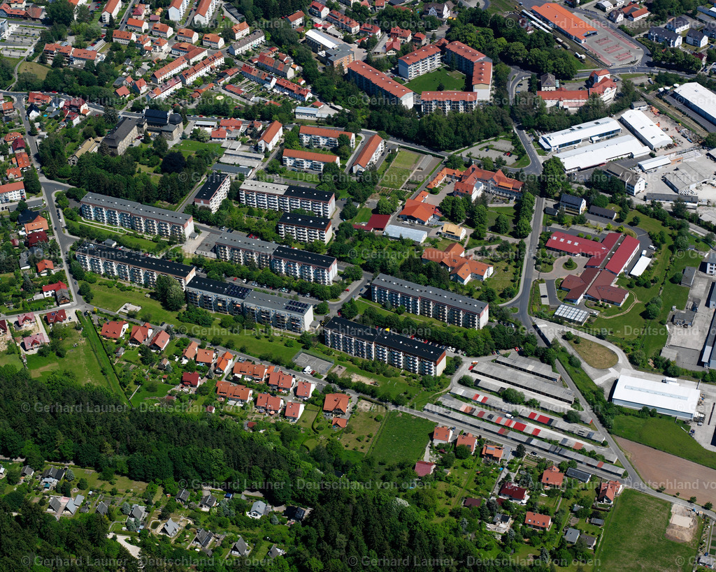 2634161 | HEILBAD HEILIGENSTADT 16.06.2006 Wohngebiet der Mehrfamilienhaussiedlung an der Theodor-Storm-Straße in Heilbad Heiligenstadt im Bundesland Thüringen, Deutschland. // Residential area of the multi-family house settlement on street Theodor-Storm-Strasse in Heilbad Heiligenstadt in the state Thuringia, Germany. Foto: Gerhard Launer