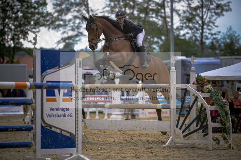 20240505-DOS_2760 | Entdecke hochwertige Reitturnierfotos von Foto Oger. Professionell, emotional und authentisch – jetzt Lieblingsmomente im Shop bestellen.Deutschlandweite Turnierfotografie. - Realisiert mit Pictrs.com