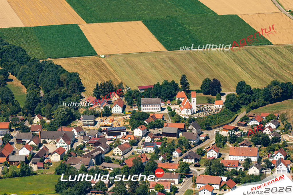 Das Luftbild der Stadt Ebershausen wurde 2022 vom Flugzeug heraus erstellt (keine Drohnen-Aufnahmen) Aufnahmehöhe ca.450 Meter- hohe Bildauflösung und Druck-Qualität. Garantiert!