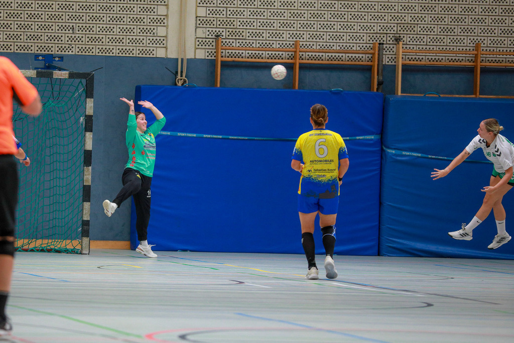 Neukirchen-Rheinhausen310825_039 | Bildergalerie von Sport-Ereignissen aber auch von weiteren spannenden Dingen - nicht nur vom Niederrhein. In Anlehnung an den bekannten Spruch von Hanns Dieter Hüsch heißt das Motto: "Niederrhein ist überall".  - Realisiert mit Pictrs.com