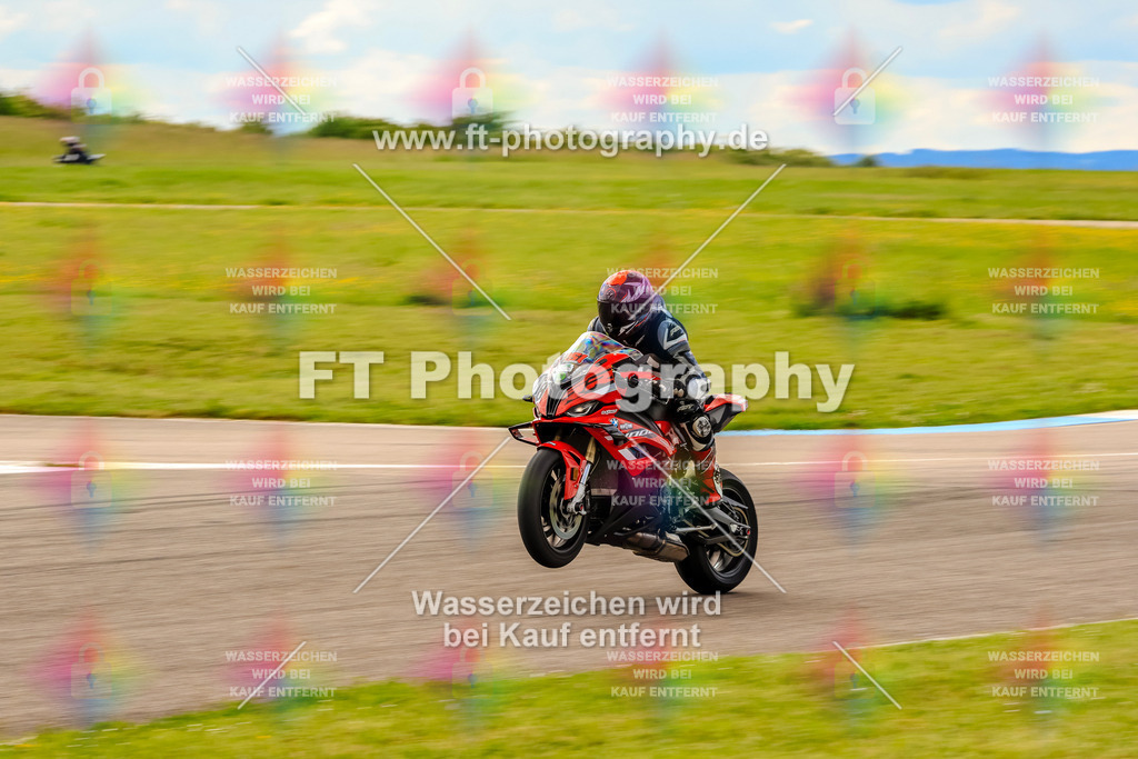 MotoTeam-1386 | Hier findet Ihr Bilder von Touristenfahrten auf der Nürburgring Nordschleife oder von anderen Veranstaltungen die ich besucht habe. Viel Spass beim Durch Schauen 