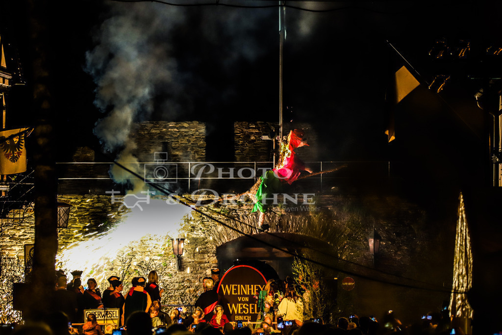 Oberwesel 2023 Hexennacht-2386 | Die Hexennacht in Oberwesel am Rhein findet in der Walpurgisnacht am 30. April statt. - Realisiert mit Pictrs.com