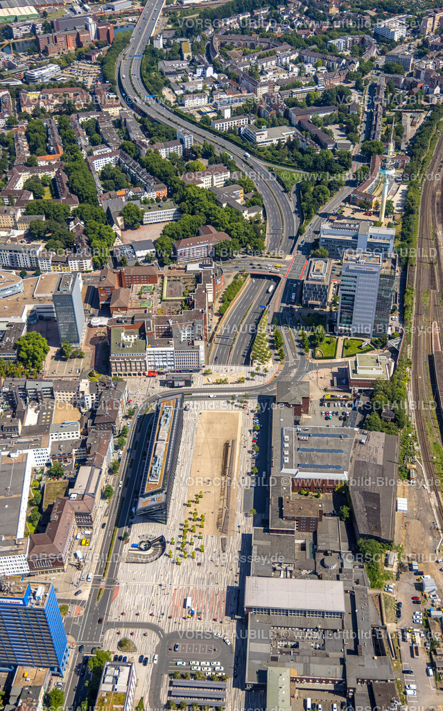 Duisburg220702140 | Luftbild, Hauptbahnhof und Vorplatz mit Baustelle für Quartier 1 Wuhanstraße, Dellviertel, Duisburg, Ruhrgebiet, Nordrhein-Westfalen, Deutschland