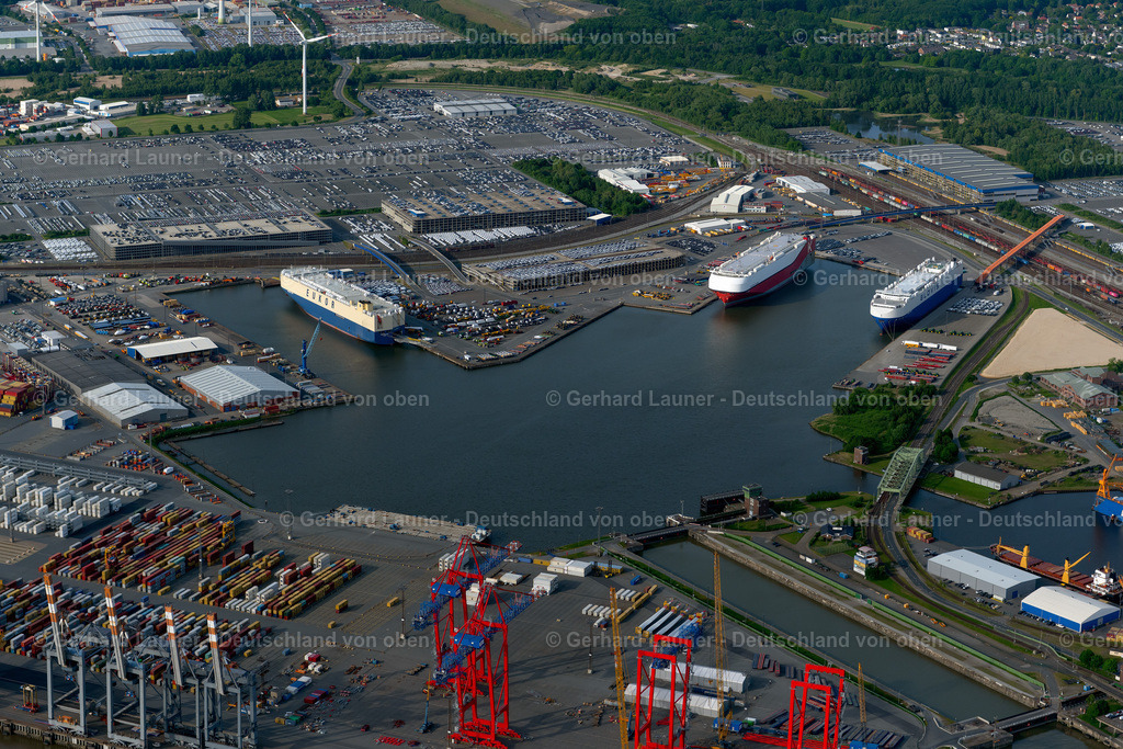 4030565 | BREMERHAVEN 01.06.2020 Wendebecken im Überseehafen im Ortsteil Stadtbremisches Überseehafengebiet Bremerhaven in Bremerhaven im Bundesland Bremen, Deutschland. Weiterführende Informationen bei: Stadt Bremerhaven. // Turning basin in the Ueberseehafen in the district Stadtbremisches Ueberseehafengebiet Bremerhaven in Bremerhaven in the state Bremen, Germany. Further information at: Stadt Bremerhaven. Foto: Gerhard Launer