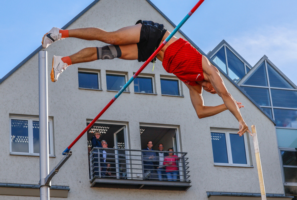 top-top.de 240913-124 | Foto, Video, Fotografie, Videografie, Fotobox, DJ, Discjockey, Musik, Musikbox, Veranstaltung, Photobooth, Amazon, Ebay, Buchtipp, Bestseller, Autor, Verlag, Buch, Wesel, Hamminkeln, NRW, Dinslaken, Rees, Drohne, Hochzeit, Party, Fotobox, Wesel, Fotograf