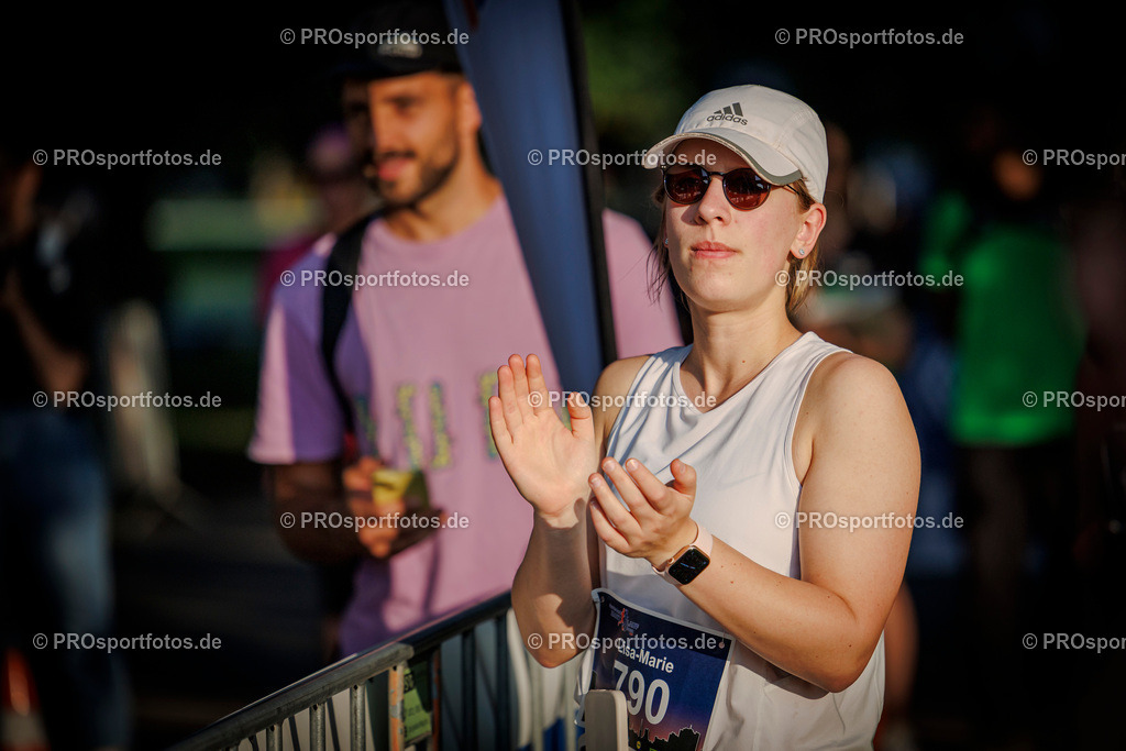 Sparda-Bank Nachtlauf Bonn; Bonn, 18.06.2025 | Impressionen vom Sparda-Bank Nachtlauf Bonn am 18.06.2025 in Bonn (Nordrhein-Westfalen). 