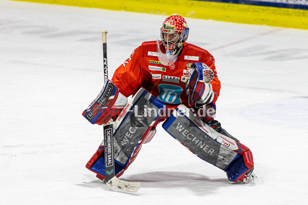 EC Peiting vs Blue Devils Weiden | Eishockey Oberliga Süd 2023/2024, EC Peiting vs Blue Devils Weiden, 20240126,
Andreas MAGG (ECP Goali 32) in Aktion,
2024-01-26 in Peiting (Eisstadion)
32 Andreas MAGG (ECP Goali 32)
Copyright: WolfgangxLindner foto-lindner.de