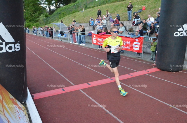 19-20-50_ | Meisterchip Fotoshop - Realisiert mit Pictrs.com