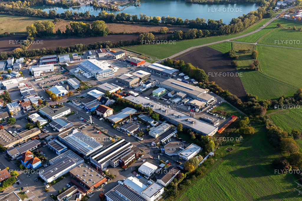 Industriegebiet Industriestraße, Junkersring | Luftbild: Industriegebiet Industriestraße, Junkersring im Ortsteil Eggenstein in Eggenstein-Leopoldshafen im Bundesland Baden-Württemberg in Deutschland. Foto: IMG_123392.jpg vom 19.10.2020 durch ©2025 Werner Riehm fly-foto.de/copyright - Realisiert mit Pictrs.com