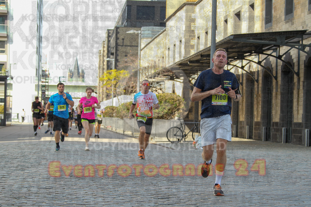 250920_1454_EV4_7509 | Sportfotografie im Rhein-Sieg Kreis, Köln, Bonn, NRW, Rheinland Pfalz, Hessen, etc. Unser Tätigkeitsfeld umfasst den Laufsport vom Volkslauf über den Marathon, Duathlon, Triathon bis zum Ultralauf wie Kölnpfad Ultra oder Schindertrail.