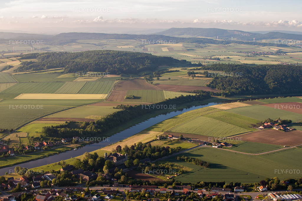 Luftbild: Fluß- Uferbereichen der Weser im Ortsteil Daspe in Hehlen im Bundesland Niedersachsen in Deutschland. Foto: IMG_64997.jpg vom 23.05.2014 durch Werner Riehm/FLY-FOTO.de