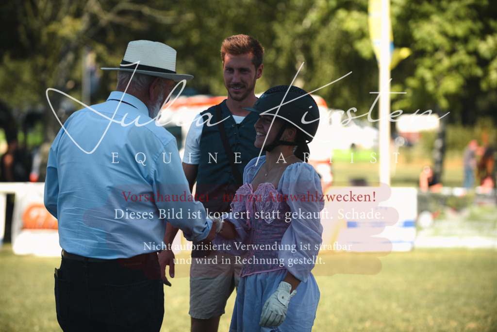 DSC_7787 | Pferde- und Turnierfotografie in Westsachsen. Pferdeportraits, Auftragszeichnungen und intuitive Kunst.