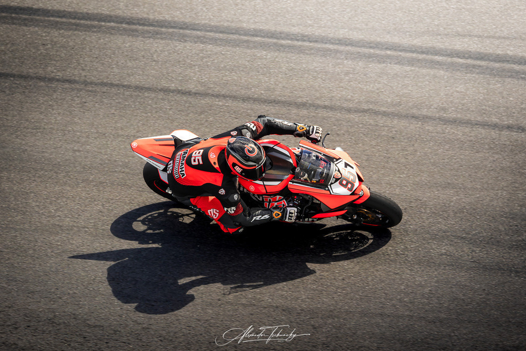 Ducati Trackday Hockenheimring 2026 | Entdecken Sie die faszinierende Welt von Alexander Tschuncky Arts: Kreative Fotografie, atemberaubende Automobilkunst und hochwertiger Bilderdruck. Lassen Sie sich inspirieren! - Realisiert mit Pictrs.com
