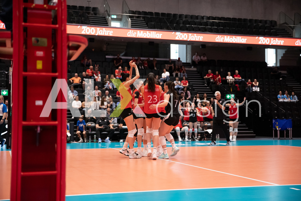 Georgia v Switzerland - CEV European League Women | KRIENS, SWITZERLAND - JUNE 12: Team of Georgia celebrating during the CEV European League match between Georgia and Switzerland at Pilatus Arena on June 12, 2026 in Kriens, Switzerland. - Realisiert mit Pictrs.com