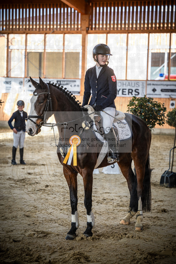 DOS_0016 | Entdecke hochwertige Reitturnierfotos von Foto Oger. Professionell, emotional und authentisch – jetzt Lieblingsmomente im Shop bestellen.Deutschlandweite Turnierfotografie. - Realisiert mit Pictrs.com
