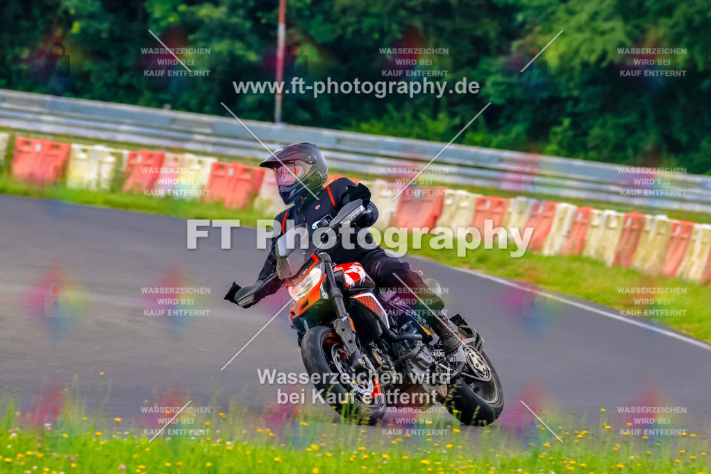 VBK-6699 | Hier findet Ihr Bilder von Touristenfahrten auf der Nürburgring Nordschleife oder von anderen Veranstaltungen die ich besucht habe. Viel Spass beim Durch Schauen 