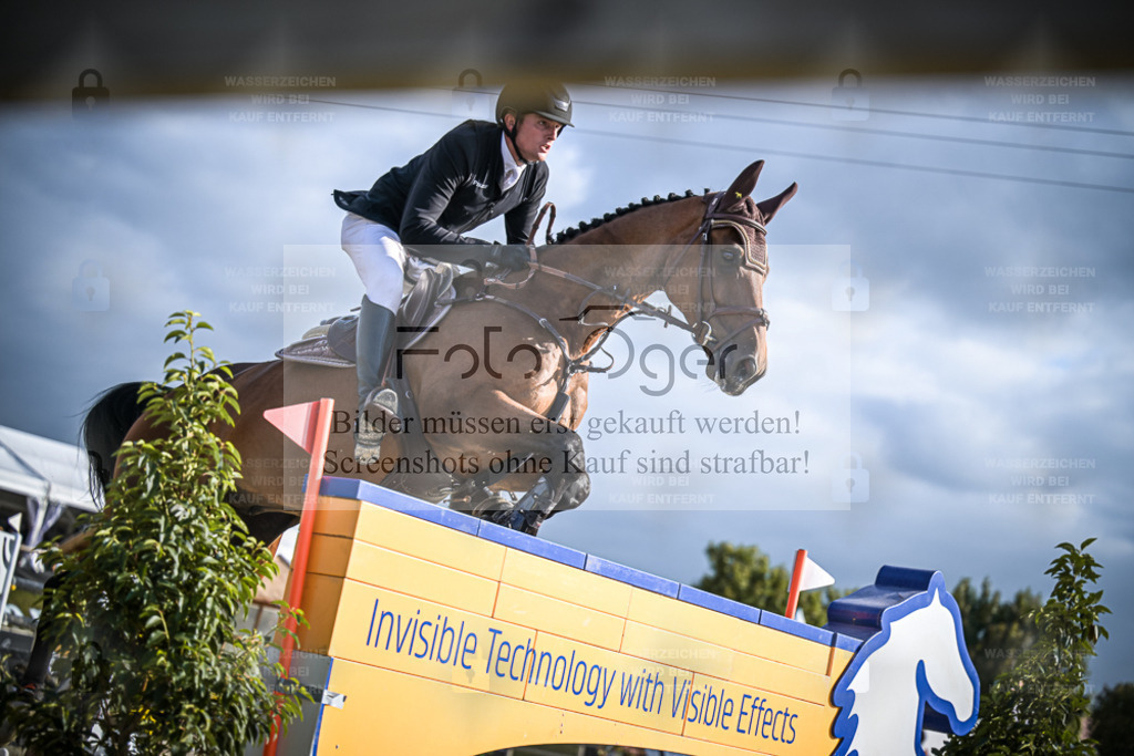 DOS_0411 | Entdecke hochwertige Reitturnierfotos von Foto Oger. Professionell, emotional und authentisch – jetzt Lieblingsmomente im Shop bestellen. - Realisiert mit Pictrs.com