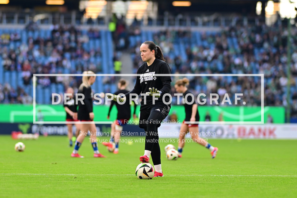 Fußball I Frauen I Saison 2024-2025 I DFB-Pokal I Halbfinale I Hamburger SV - SV Werder Bremen I 30958 | Der Sportfotograf. - Realisiert mit Pictrs.com