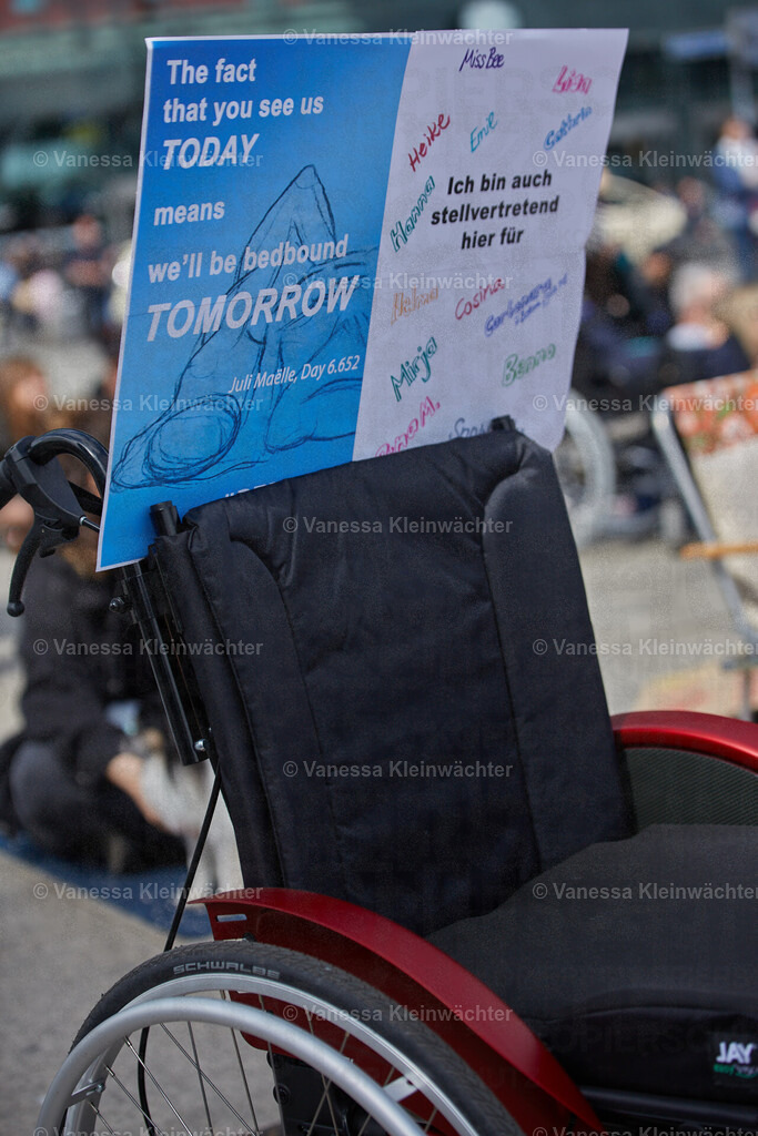 240511 LiegendDemoCFS_Hbf_18 | Vanessa Kleinwächter - Realisiert mit Pictrs.com