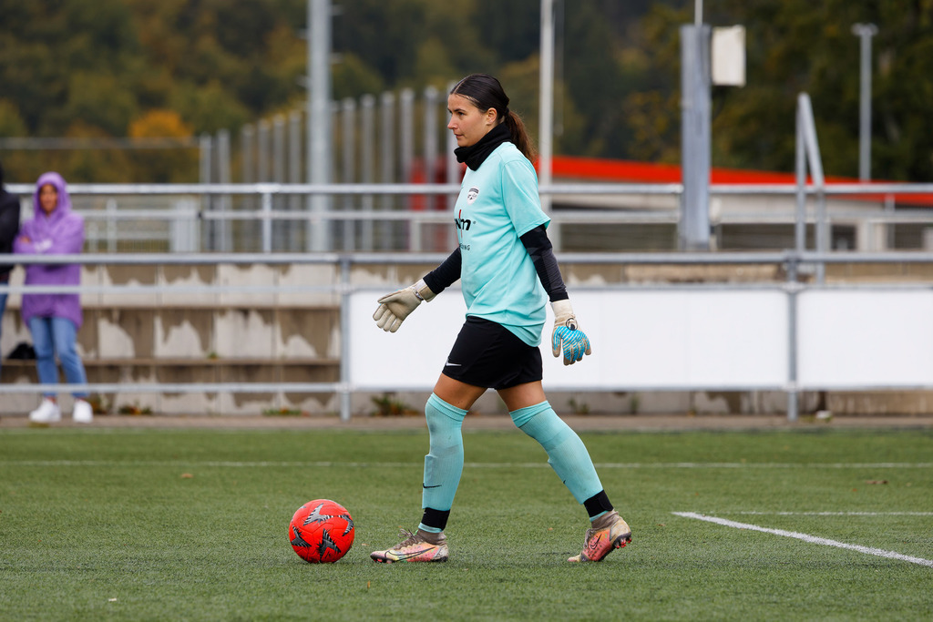 FCHHOH_251005_6442 | 1.FC Heidenheim 1846 II vs. SGM Hohenmemmingen/Sontheim, Fußball, Frauen, Bezirksliga, 2025/2026, 4. Spieltag, 05.10.2025 in Heidenheim, Kunstrasen b. Voith-Arena West(Foto: Michael Bulling) - Realisiert mit Pictrs.com