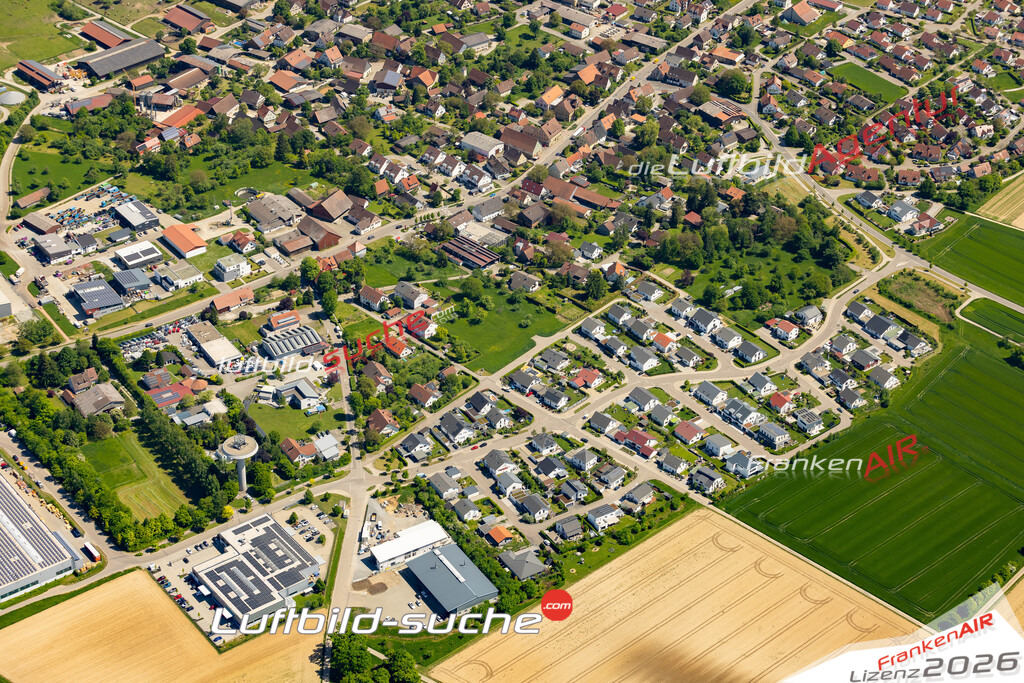Schrägluftbild  Uttenhofen  Rosengarten - Das Luftbild wurde 2025 vom UL-Flugzeug heraus erstellt ( keine Drohne ) - Hochauflösende Luftaufnahme -Nicht vergleichbar mit Google Maps oder Satelittenbilder- Die Geschenkidee !Mit Lizenz und Bildrechte bestellbar