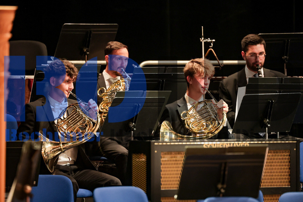 Maerkisches Jugendsinfonieorchester (MJO) {date} -  | {headline}(Foto: Sebastian Sendlak / BOND) - Realisiert mit Pictrs.com