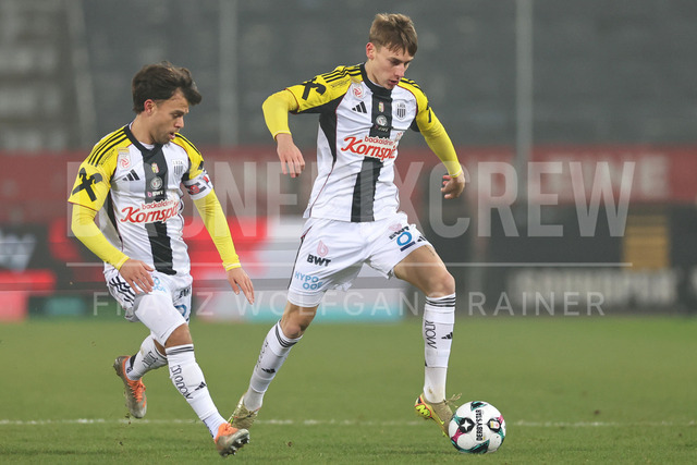 Austrian Bundesliga: Grazer AK 1902 vs LASK | GRAZ, AUSTRIA, 13.DEC.25 - SOCCER - ADMIRAL Bundesliga, Grazer AK 1902 vs LASK. The image shows Sascha Horvath (Lask) and Krystof Danek (Lask).