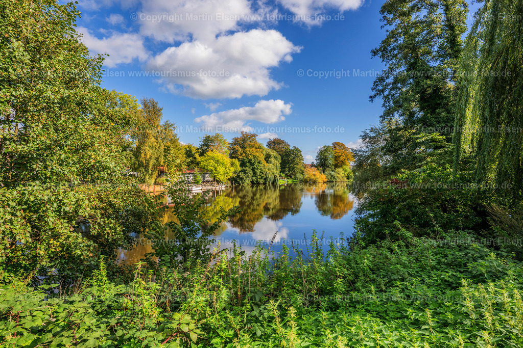 Stade Holzhafen Herbst_ELS_7958041026 | Fotos aus den Touristenorten aus Norddeutschland. - Realisiert mit Pictrs.com