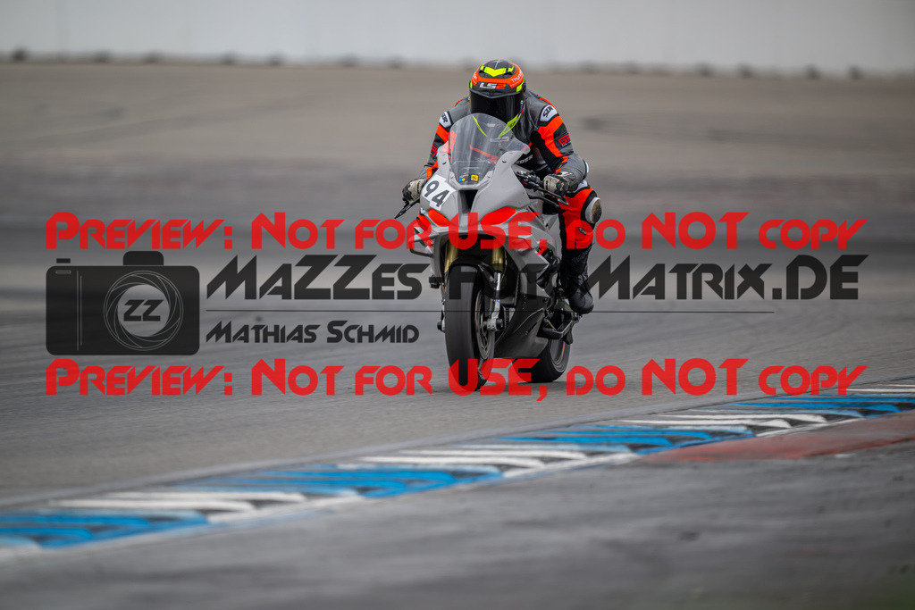 MaZZes-Fotomatrix-20260809-575799 | R1