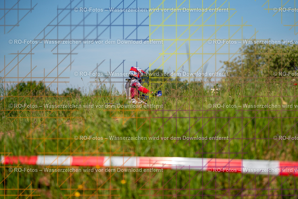 Wolfshausen 1 Lauf -880 | Sportfotografie von RO-Fotos: Motorsport, Motocross, Enduro, Laufveranstaltungen und Triathlon. Professionelle Fotos von Sportlern und Events. - Realisiert mit Pictrs.com