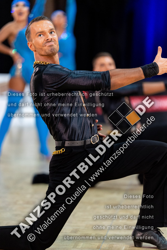 20240120-00905 | Hier finden Sie Tanz Bilder vom Latein und Standard Formationen tanzen. Sportbilder vom Tanzsport. Schöne Fotos und von Weltmeisterschaft, Europameisterschaft, Bundesliga, Regionalliga, Oberliga und Landesliga sowie von GOC Stuttgart, DanceComp, WM Bremen