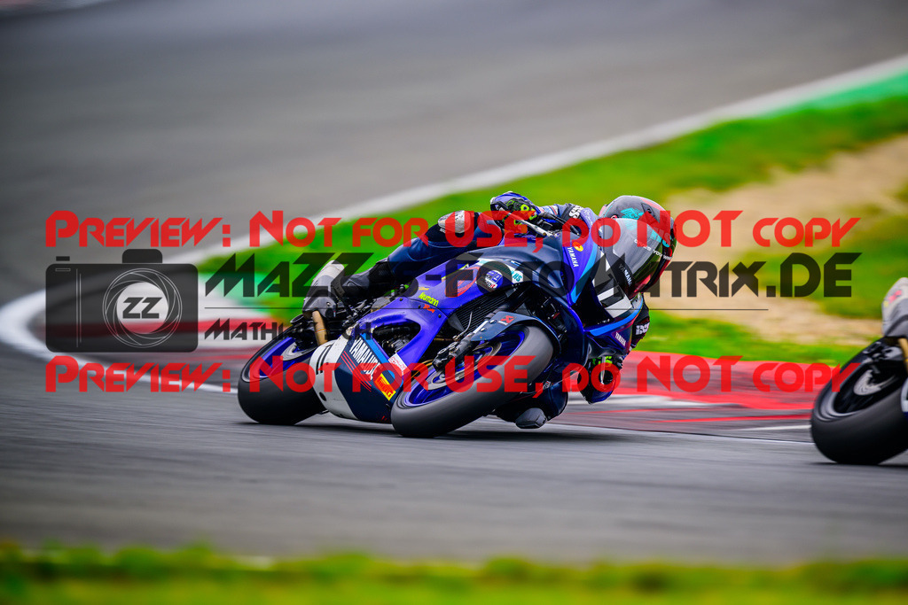 MaZZes_FotoMatrix_240602_6007705_1803 | R7