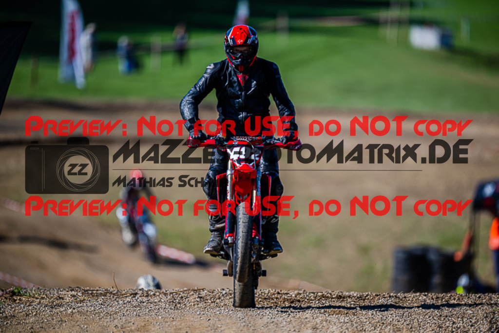 MaZZes_FotoMatrix_220903_0812 | S4