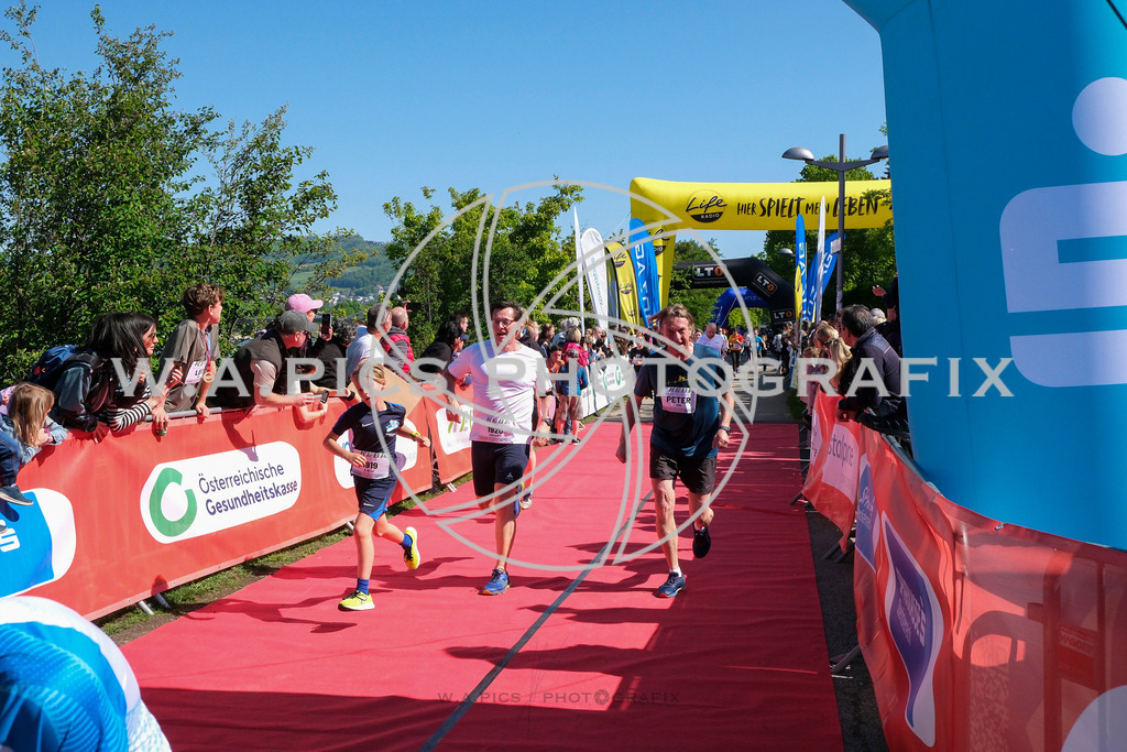 ..... | LINZ,AUSTRIA,27.April 24, Int. 3 Brückenlauf Linz  , Image shows: Photo: WAPICS / Michael ring