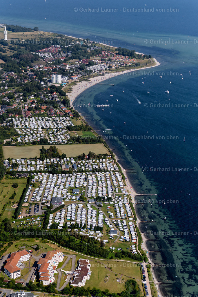 4038096 | NEUSTADT IN HOLSTEIN 07.08.2020 Wohnwagen und Zelte- Campingplatz - und Zeltplatz Lotsenhaus in Neustadt in Holstein im Bundesland Schleswig-Holstein. // Camping with caravans and tents in Neustadt in Holstein in the state Schleswig-Holstein. Foto: Gerhard Launer
