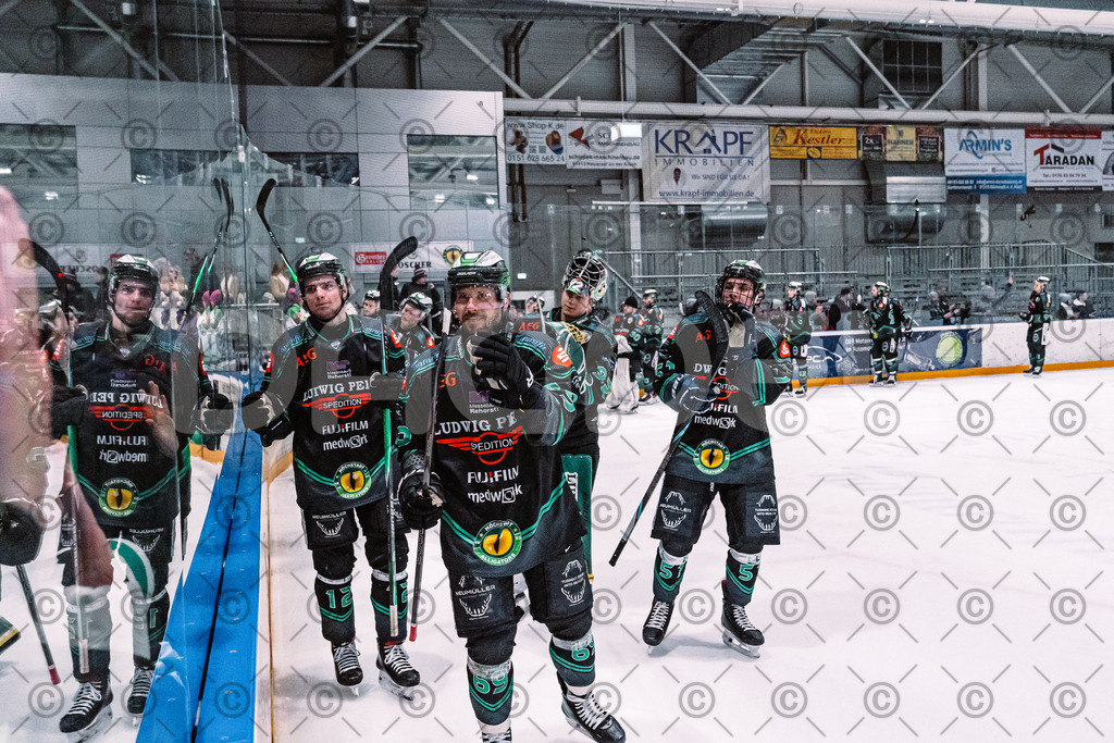 Alligators_vs_Peiting_04_01_2026-125 | Höchstadt Alligators Fotogalerie: Eishockey-Action aus Franken. Professionelle Spielfotos, Portraits & Stadionbilder zum Download. Jetzt entdecken! - Realisiert mit Pictrs.com