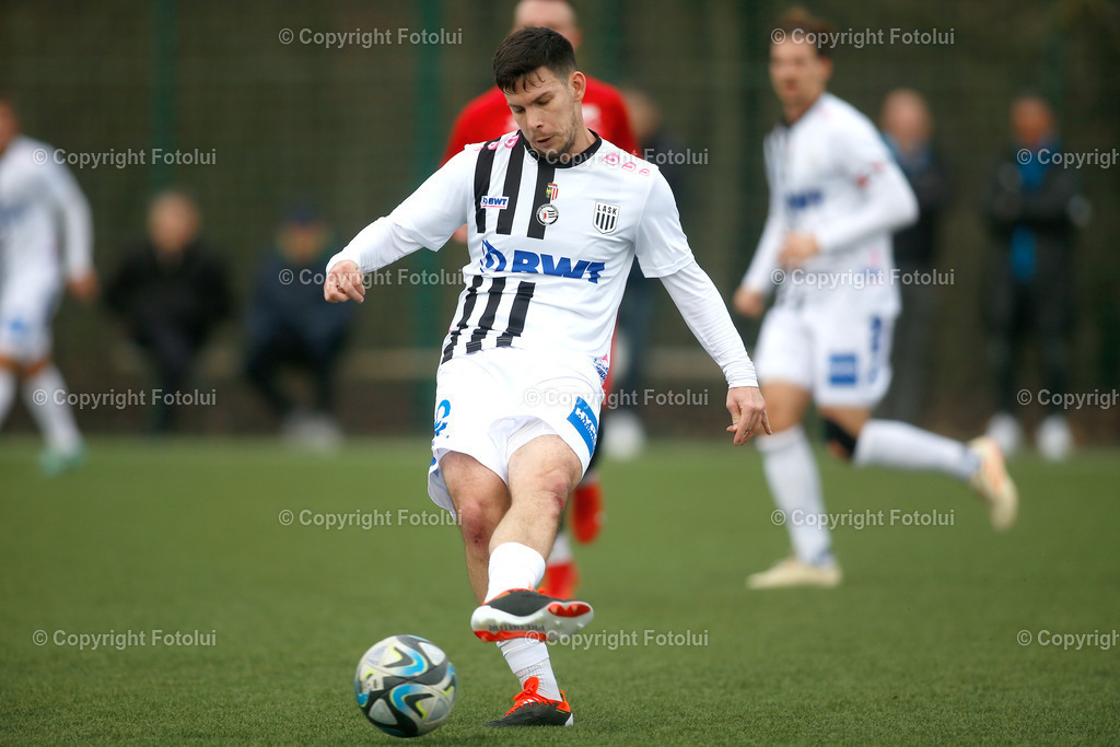 A_LUI_100224_15 | SPORT,FUSSBALL,TESTSPIEL ASKOE OEDT-SPG LASK AMATUERE 10.02.2024 IM BILD:  PETER MICHORL (SPG LASK) FOTO:FOTOLUI