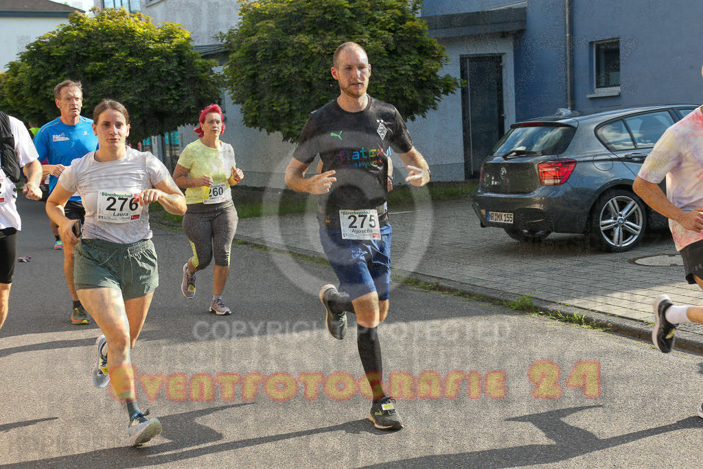 230804_1812_EX1_3833 | Sportfotografie im Rhein-Sieg Kreis, Köln, Bonn, NRW, Rheinland Pfalz, Hessen, etc. Unser Tätigkeitsfeld umfasst den Laufsport vom Volkslauf über den Marathon, Duathlon, Triathon bis zum Ultralauf wie Kölnpfad Ultra oder Schindertrail.