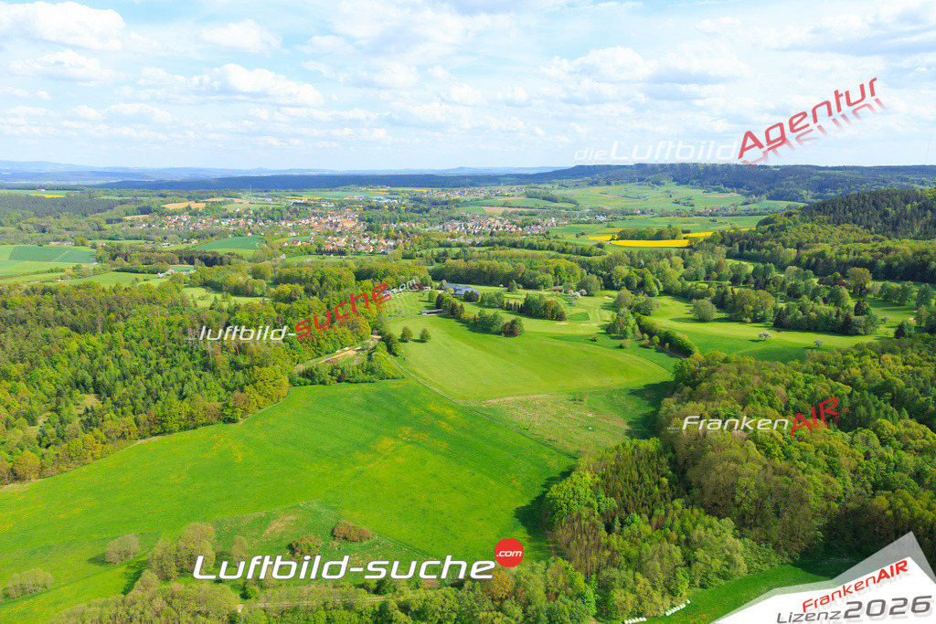 Die Luftaufnahme der Stadt Kasendorf wurde vom UL-Flugzeug heraus erstellt ( keine Drohne )- hohe Auflösung für beste Qualität