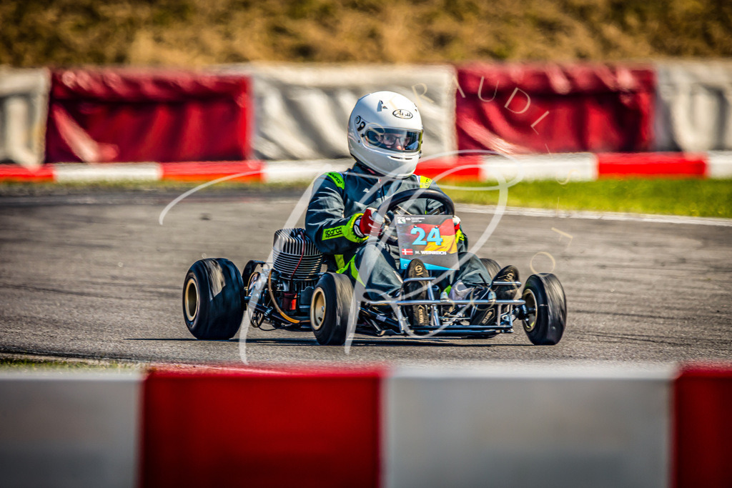 9FC7E888-CF44-4D55-A1AF-0B2695AF4B0A | traudl_s_fotos