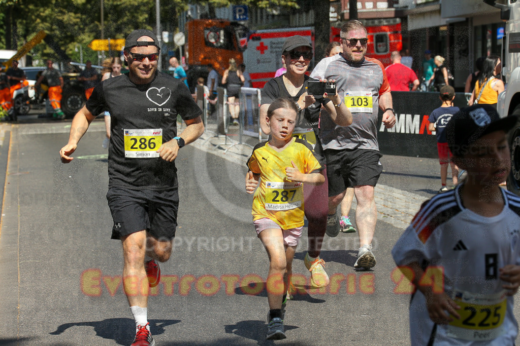 250621_1051_EX1_2849 | Sportfotografie im Rhein-Sieg Kreis, Köln, Bonn, NRW, Rheinland Pfalz, Hessen, etc. Unser Tätigkeitsfeld umfasst den Laufsport vom Volkslauf über den Marathon, Duathlon, Triathon bis zum Ultralauf wie Kölnpfad Ultra oder Schindertrail.
