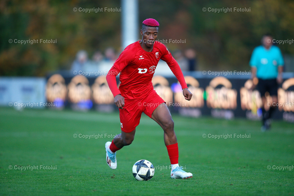 A_LUI_181025_36 | SPORT,FUSSBALL,REGIONALLIGA MITTE ASKOE OEDT-UNION GURTEN 18.10.2025 IM BILD: (JONATHAN ALUKWU (OEDT) UND (GURTEN)FOTO:FOTOLUI