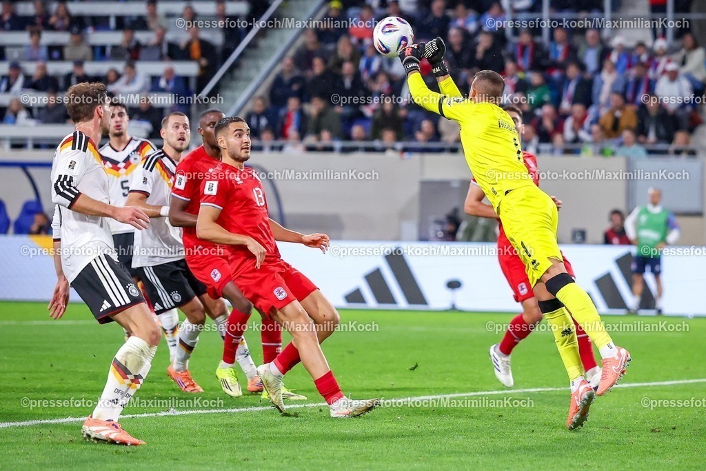 DFB14112501096 | 14.11.2025, Fußball, Länderspiel, WM-Qualifikation Europa, Deutschland - Luxemburg, Stade de Luxembourg (Croix de Gasperich, Luxemburg), 9. Spieltag, Saison 2025 2026: Torwart Anthony Moris (LUX #01) verteidigt das Tor im Strafraum Strafraumaktion  Regulations prohibit any use of photographs as image sequences and or quasi-video.
