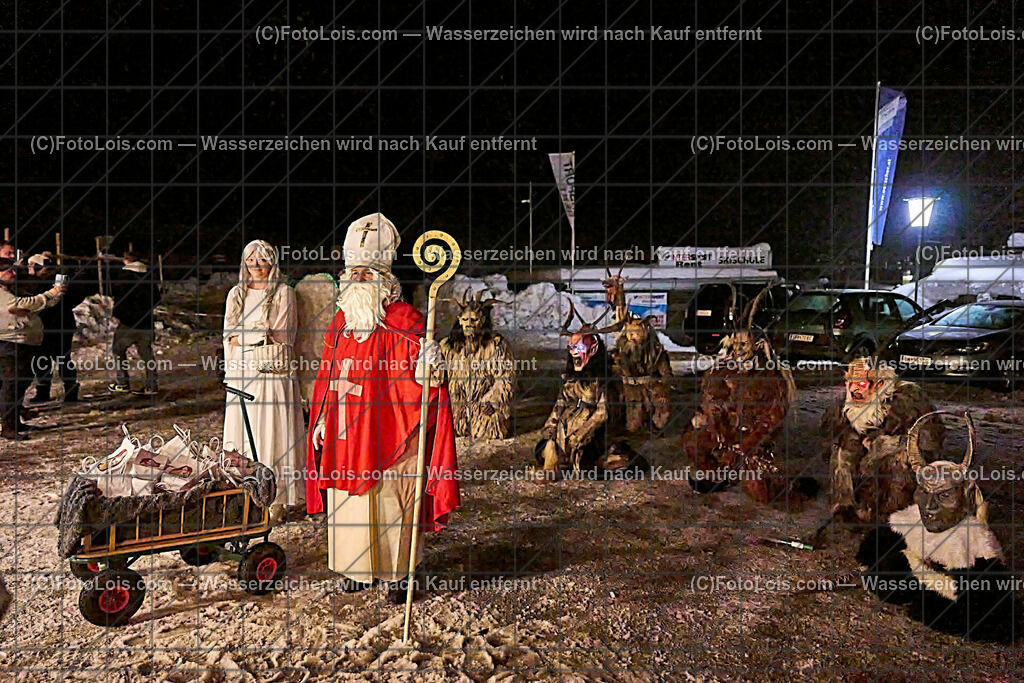 ALP5095_SKIVERLEIH-Nikolaus_Lackenhof | (C)FotoLois.com, Alois Spandl. SPORT2000-Nikolausempfang und Ötscherteufeln in Lackenhof im Skisportzentrum, Sa 9. Dez. 2023.