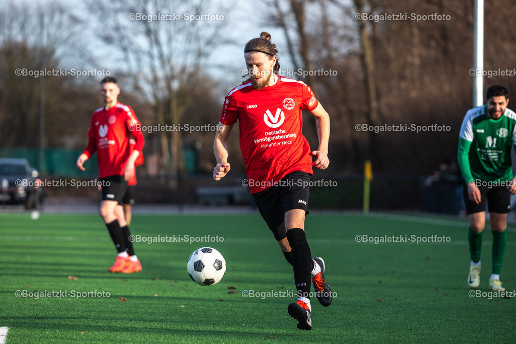 Kreispokal DU/MH/DIN, Achtelfinale, SV Duissern - Spvgg Meiderich 06/95, Duisburg, Germany | 17.01.2026, Fussball, Kreispokal DU/MH/DIN, SV Duissern -Spvgg Meiderich 06/95: Pascal Meinberg (Spvgg Meiderich #27) - Realisiert mit Pictrs.com