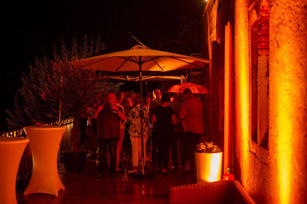 Claudia Michelsen zur Lesung im Forte Belvedere Leisnig | Zur Marlene-Dietrich-Lesung mit Schauspielerin Claudia Michelsen im Forte Belvedere Leisnig zum Festival Hallo Leisnig 2022. - Realisiert mit Pictrs.com