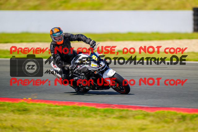 MaZZes_FotoMatrix_240725_6007705_0543 | GELB